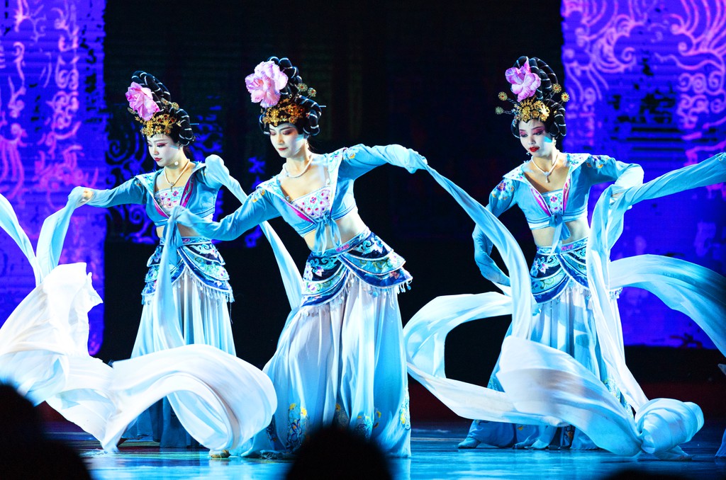 The Tang Dynasty tourist show tells the story of a woman who became empress.