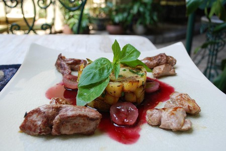 Duck with Grapes and Thyme