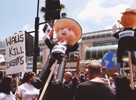 Trump piñatas continue to be all the rage | © i threw a guitar at him / Flickr