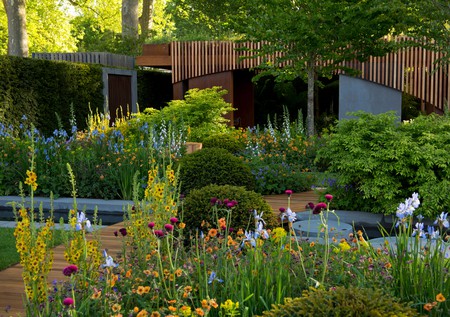 This Homebase Urban Retreat Garden, designed by Adam Frost, won gold at the 2015 RHS Chelsea Flower Show