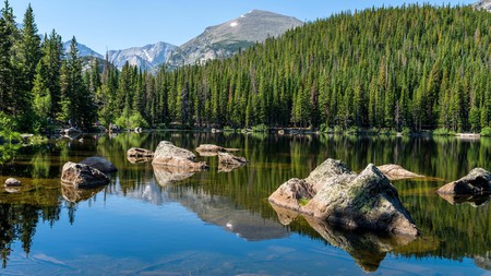 From glaciers to deserts to majestic peaks, the national parks in the USA are beautifully diverse