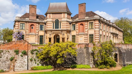 London’s Eltham Palace is a must for lovers of history and architecture