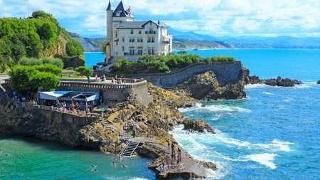 The waters by Villa Belza and Port Vieux in Biarritz invite you in for a swim