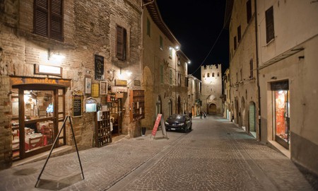 Wander Montefalco's cobblestone streets as you check out the town's top bars