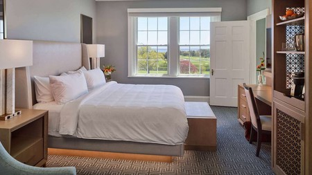 Seaview Hotel offers classic East Coast decor with sea views