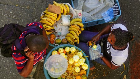 Street vendors and shoppers in Santo Domingo, Dominican Republic
