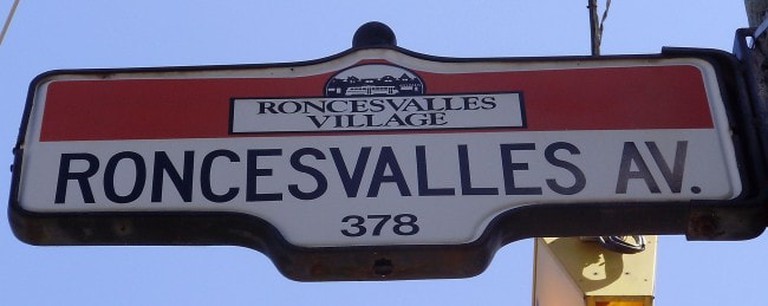roncesvalles_avenue_sign-650x259