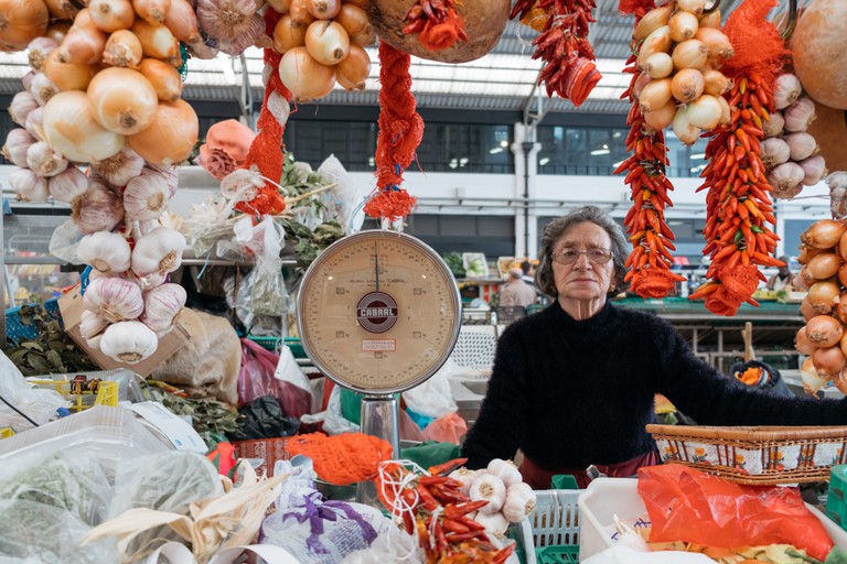 In addition to food stalls, Mercado Da Ribeira offers fresh produce at low prices