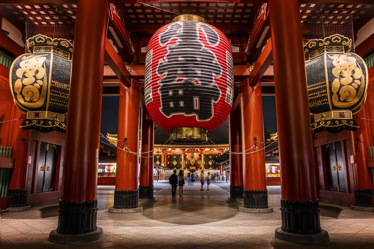 The big red lantern of Sensoji Asakusa temple in Tokyo, Japan stock photo