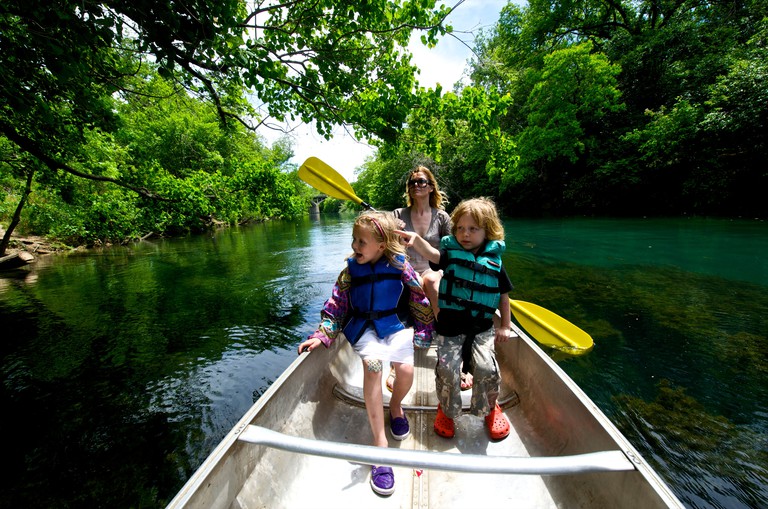 Family has rented canoe on the Colorado River in Austin, Zilkar Park Texas, USA