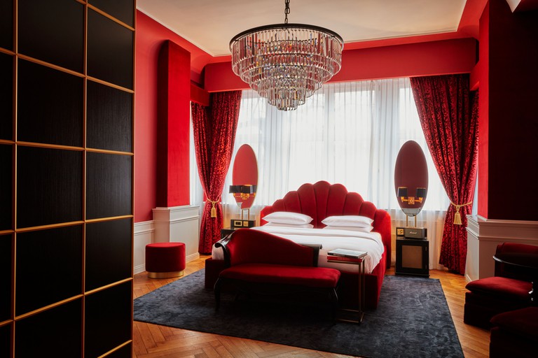 A spacious double room at Provocateur