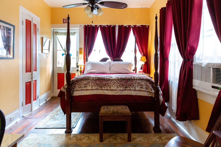 A four poster bed in a guest suite at Garden Apartment at Blue60 Guesthouse.