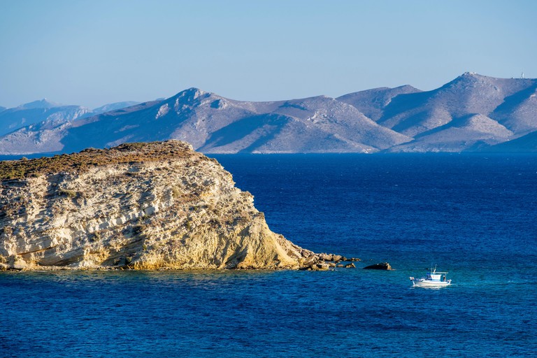 Greece, Dodecanese archipelago, Lipsi island, Tourkomnima bay and Leros island in the background