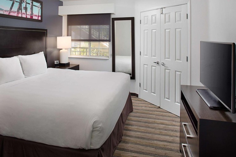 A cozy double room at Hyatt House Belmont Redwood Shores