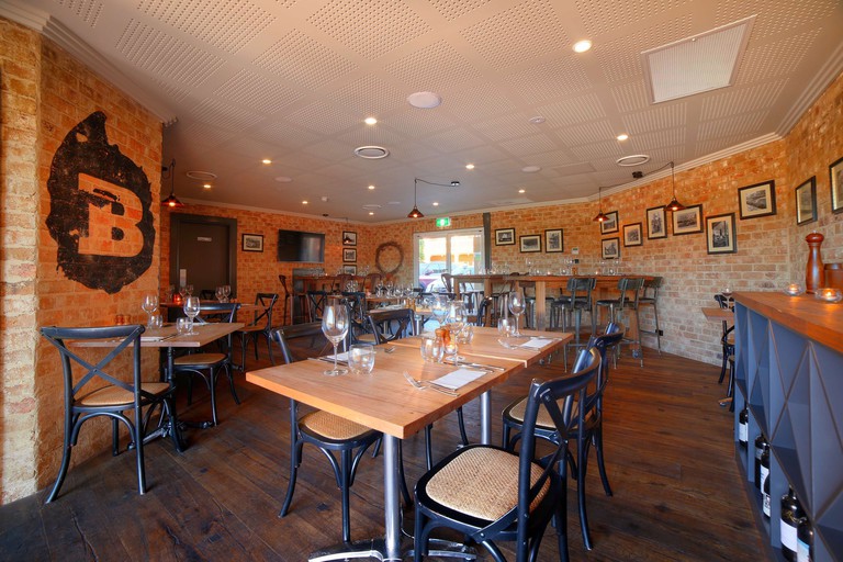 Rustic-luxe dining space at Best Western Plus Bolton on the Park in Wagga Wagga