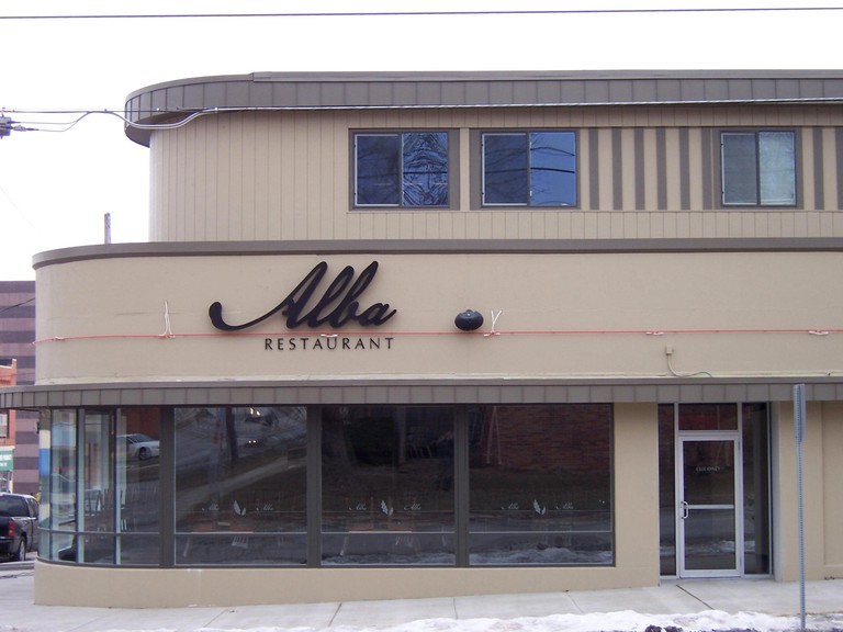Alba Restaurant, an East Village establishment, in Des Moines, Iowa, USA.; January 2008; Own work (Original text:  self-made); Cadeseth Cade Ullerich;