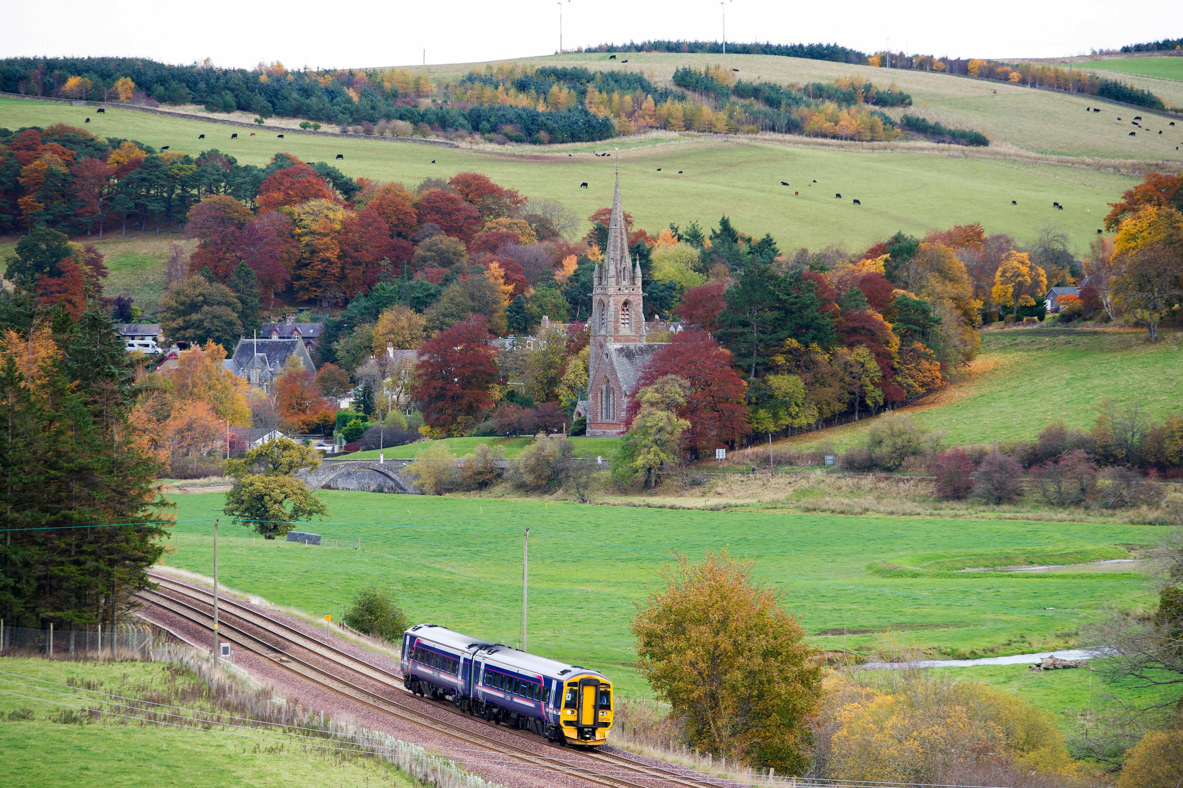milieu Respectvol Fantastisch The Most Beautiful Train Journeys to Take in Scotland